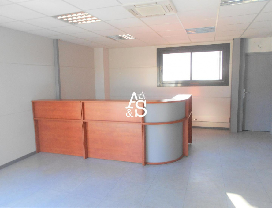 A&S IMMOBILIER, LOCATION Bureaux / Locaux, réf : 1719 / 718049